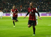 开云体育APP下载-法兰克福客场艰难取胜，士气高涨