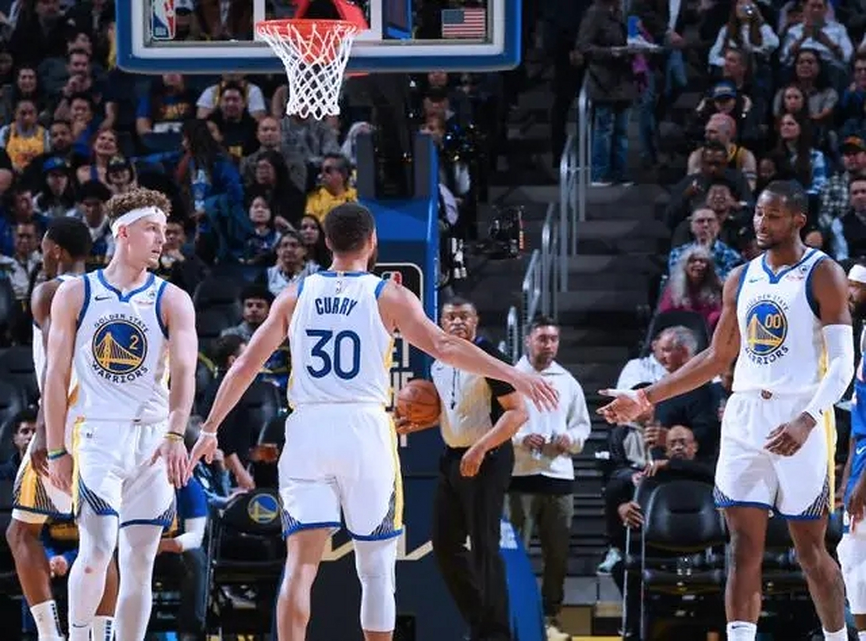 爵士主场击败灰熊,迎来两连胜 爵士主场击败灰熊,迎来两连胜