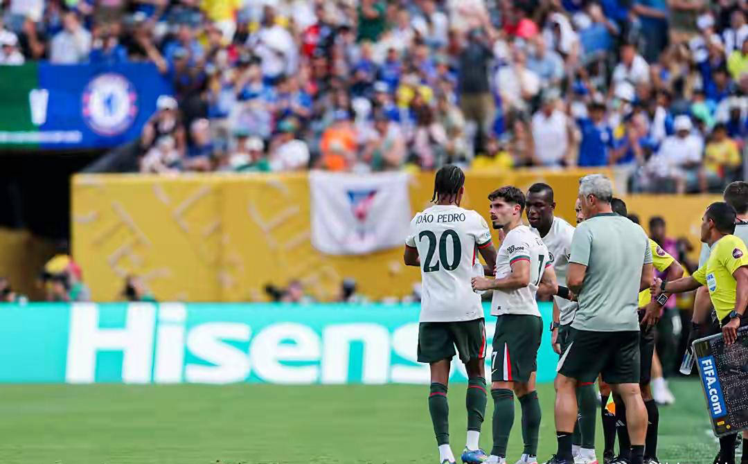 切尔西客场击败巴黎,提前晋级淘汰赛 切尔西客场击败巴黎,提前晋级淘汰赛