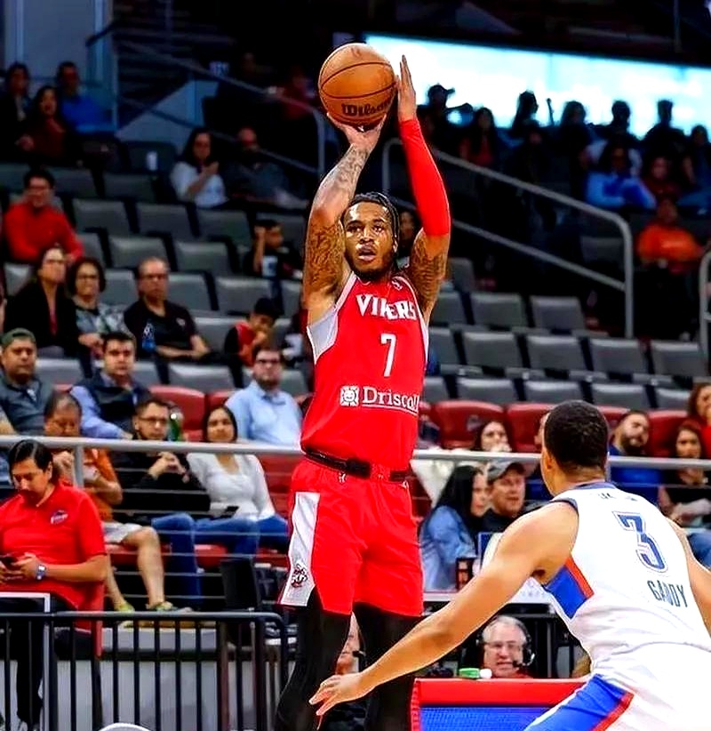 火箭外线防守重现漏洞,客场遭遇失利 火箭外线防守重现漏洞,客场遭遇失利