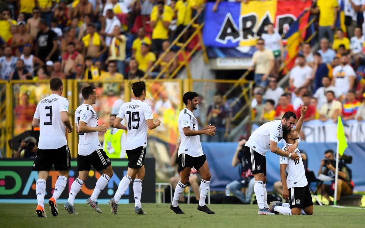 关于几内亚国家队小组赛告捷,晋级欧锦赛下一轮的信息 关于几内亚国家队小组赛告捷,晋级欧锦赛下一轮的信息