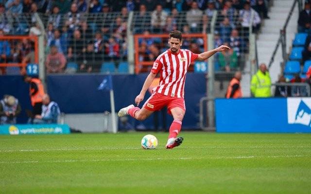 阿贾克斯与安德莱赫特迎来关键交锋 阿贾克斯与安德莱赫特迎来关键交锋