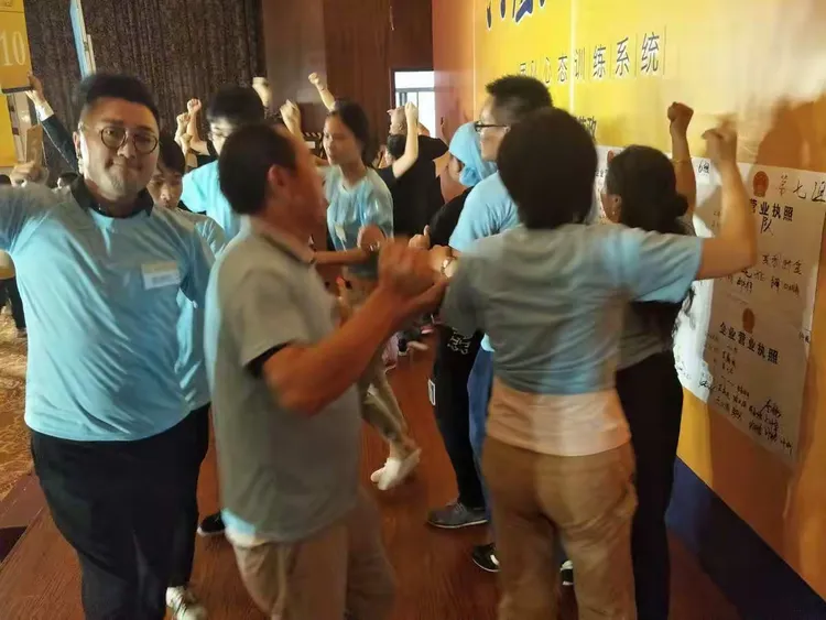 关于劲敌连番挑战，球队面临实力考验，谁能胜出？的信息