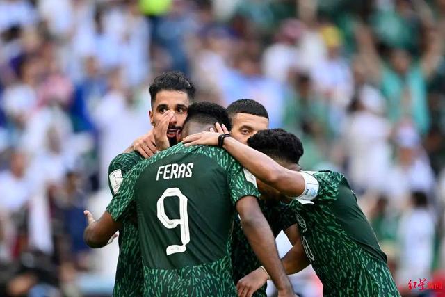 斯图加特爆冷击败对手，脱离降级区的简单介绍