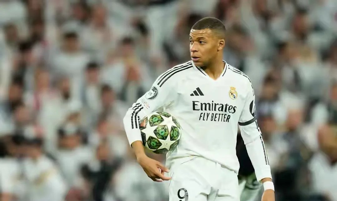 巴黎圣日耳曼中场大将伤愈复出,球队实力提升的简单介绍 巴黎圣日耳曼中场大将伤愈复出,球队实力提升的简单介绍