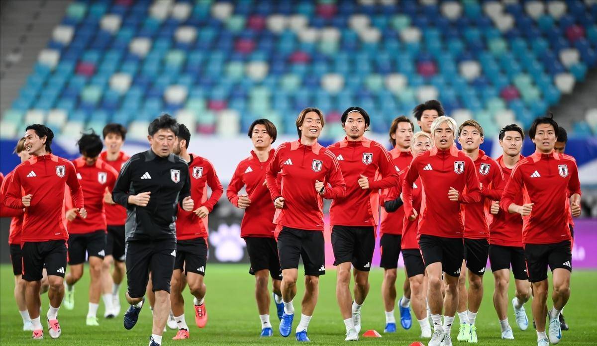 东亚豪门迎战西亚劲旅,争夺亚洲足球荣誉的简单介绍 东亚豪门迎战西亚劲旅,争夺亚洲足球荣誉的简单介绍