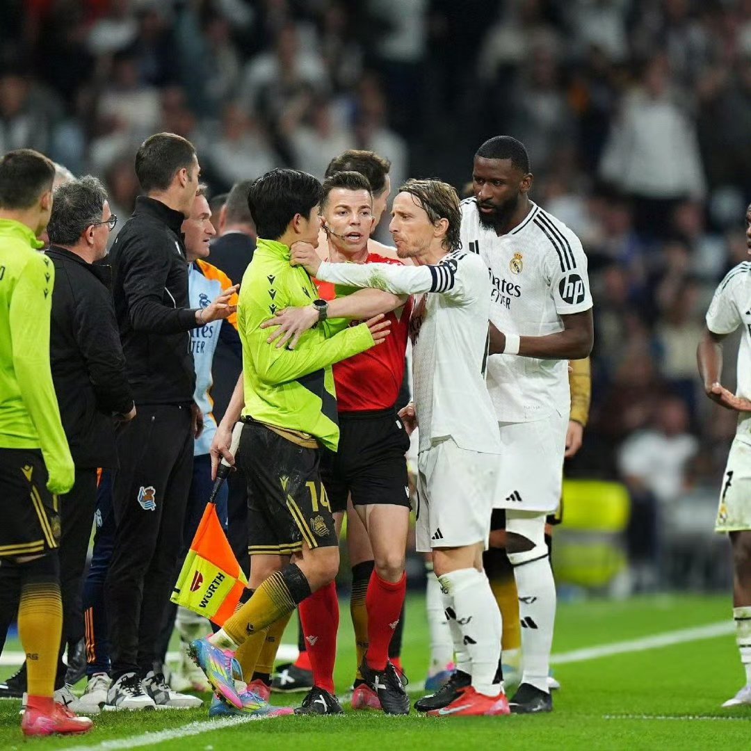 希腊主场遭遇西班牙惨败,欧锦赛资格不保的简单介绍 希腊主场遭遇西班牙惨败,欧锦赛资格不保的简单介绍