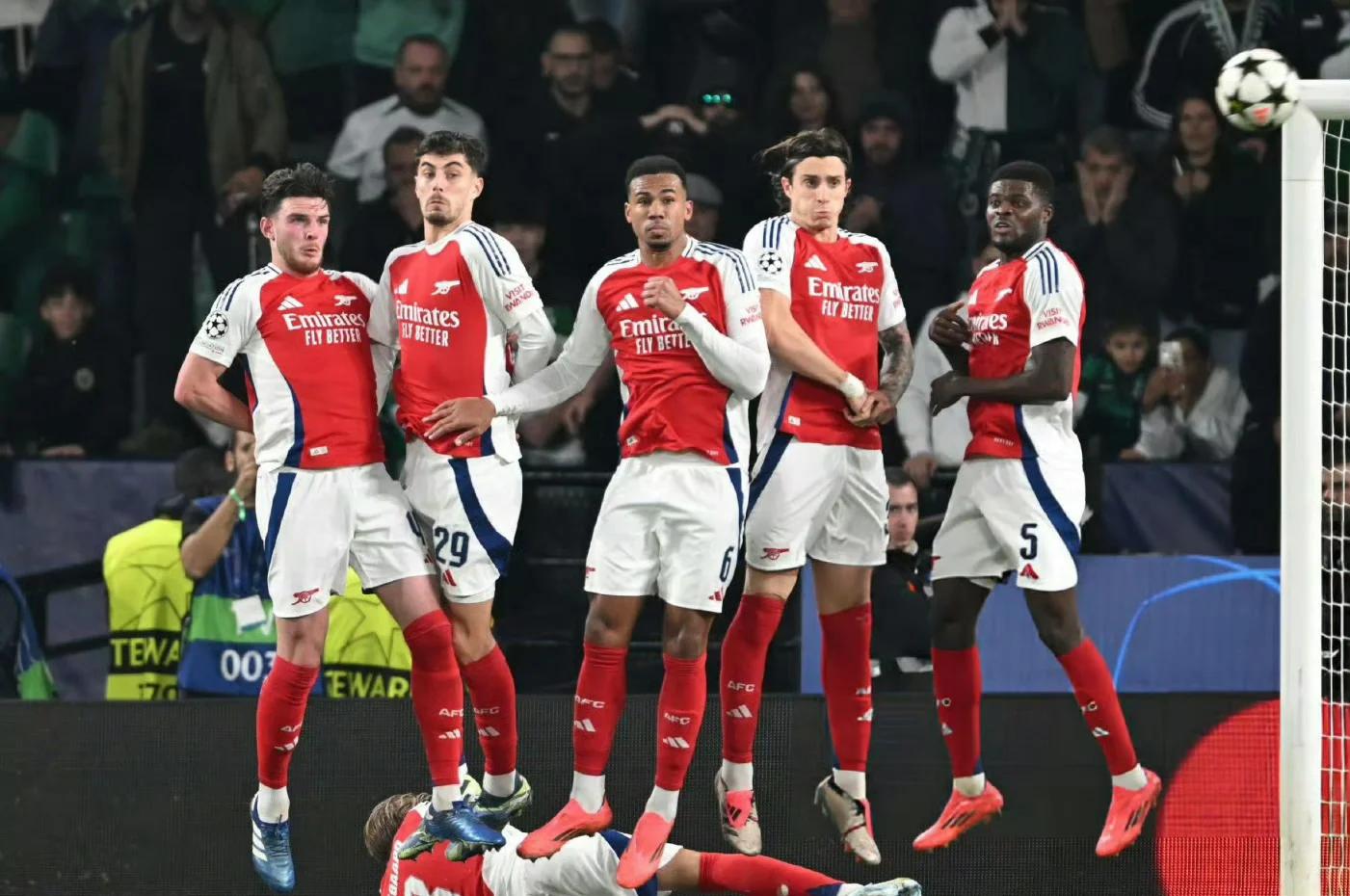 阿森纳客场大胜,重回欧冠资格区 阿森纳客场大胜,重回欧冠资格区