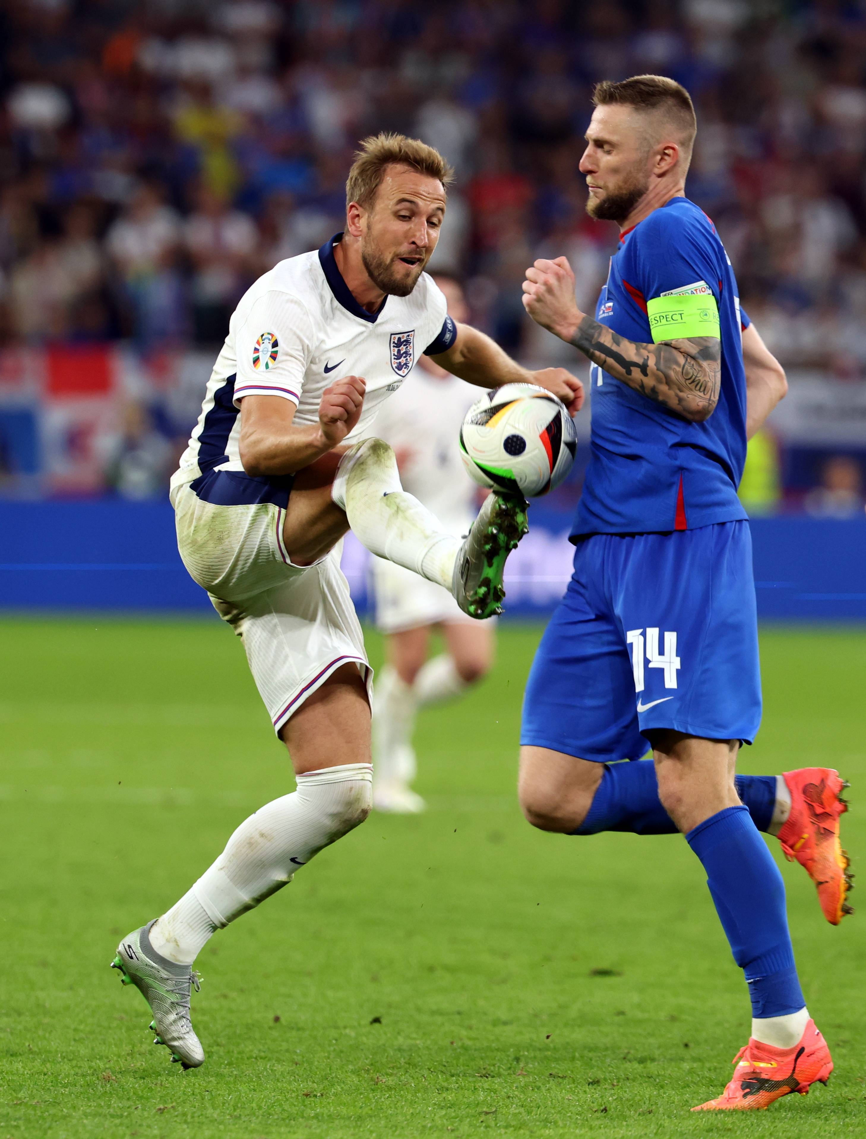 关于斯洛伐克足球队备战欧洲赛事，志在夺冠的信息