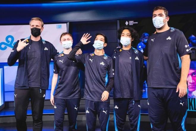 DK翻盘C9,Scout团战一打五全球总决赛3:0(柏林) DK翻盘C9,Scout团战一打五全球总决赛3:0(柏林)