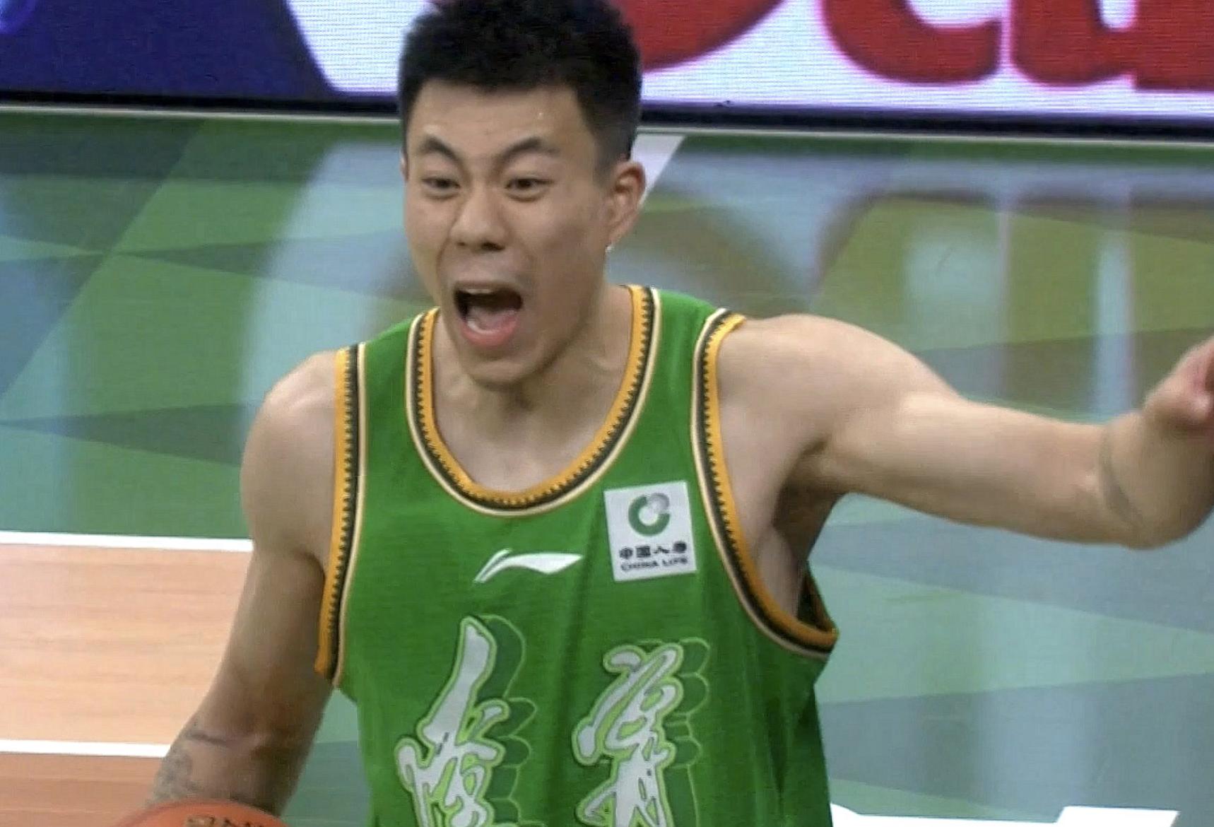 辽宁男篮核心球员受伤,球队前景堪忧 辽宁男篮核心球员受伤,球队前景堪忧