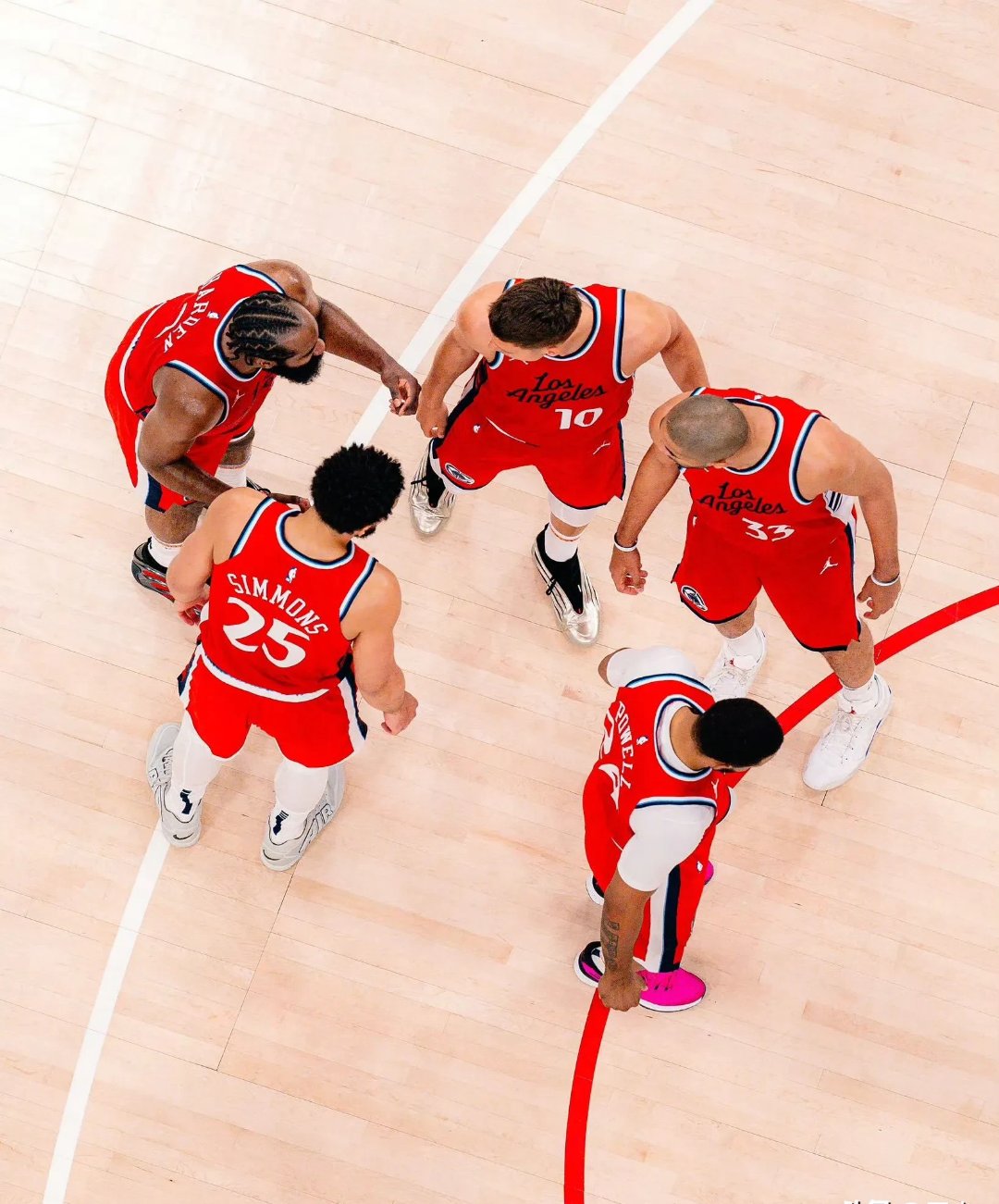 凯尔特人翻盘雷霆,哈登扛起全队 凯尔特人翻盘雷霆,哈登扛起全队