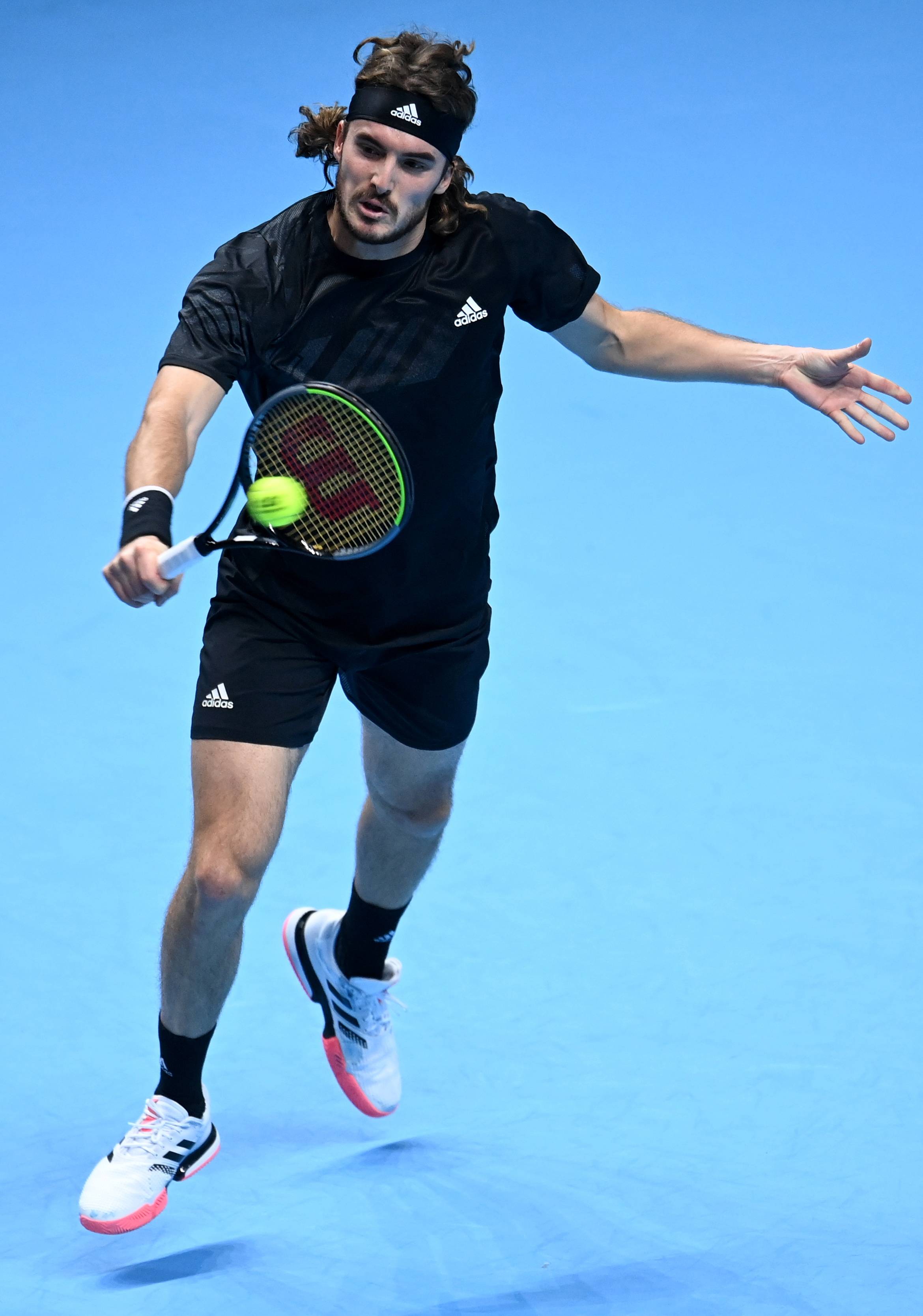 ATP总决赛绝杀戴维斯杯,西西帕斯带队取胜 ATP总决赛绝杀戴维斯杯,西西帕斯带队取胜