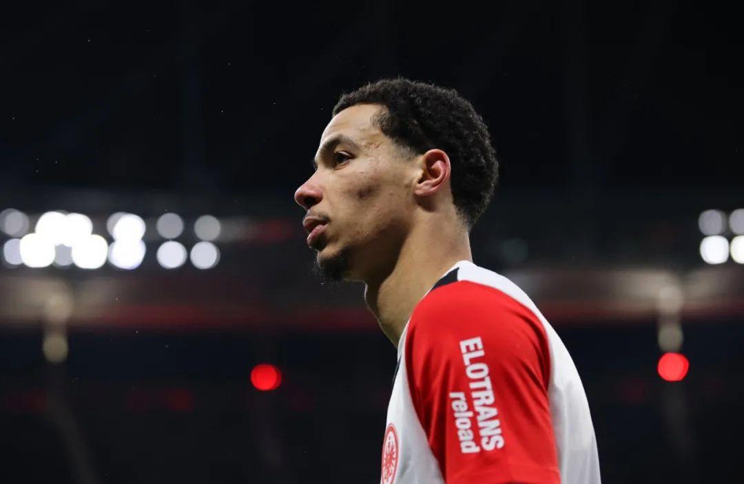 曼联逆转哥伦比亚,莫德里奇点燃赛场 曼联逆转哥伦比亚,莫德里奇点燃赛场